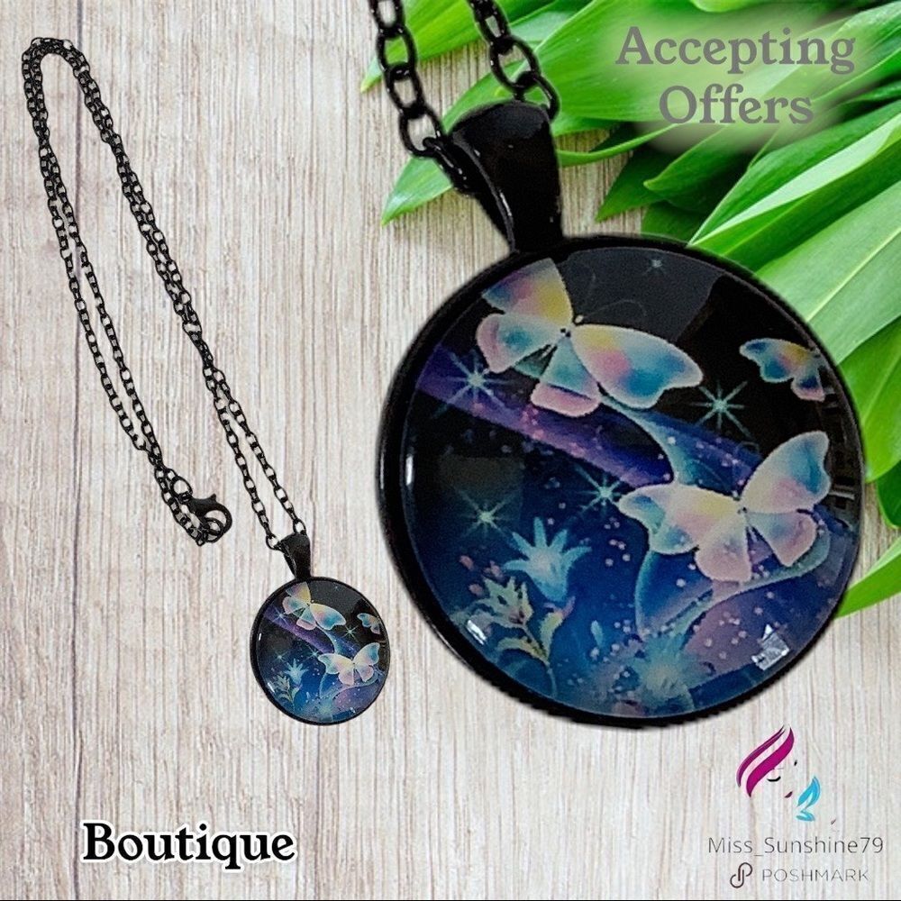 Boutique - Cabochon Glass Necklace Butterfly
